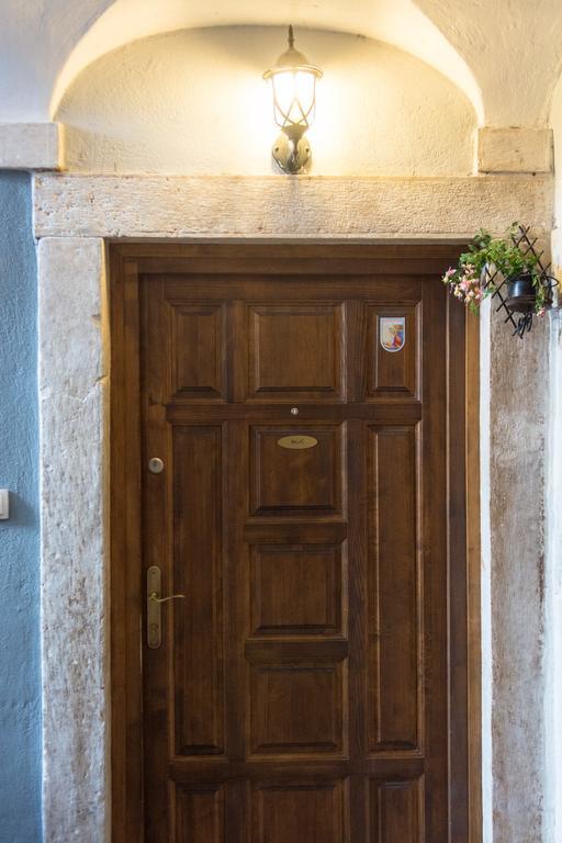 Capo - Old Town - Parking Apartamento