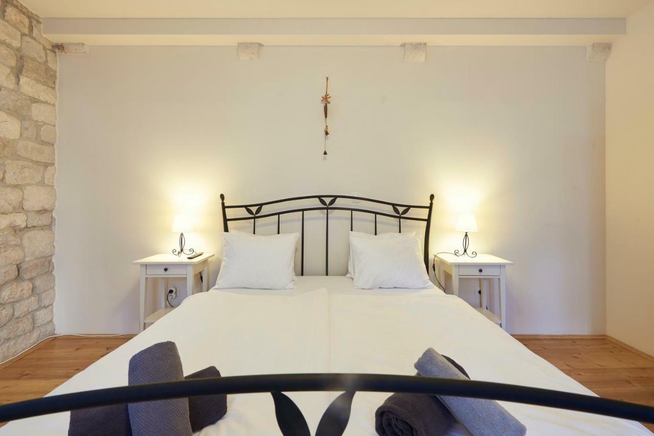 Capo - Old Town - Parking Apartamento Trogir