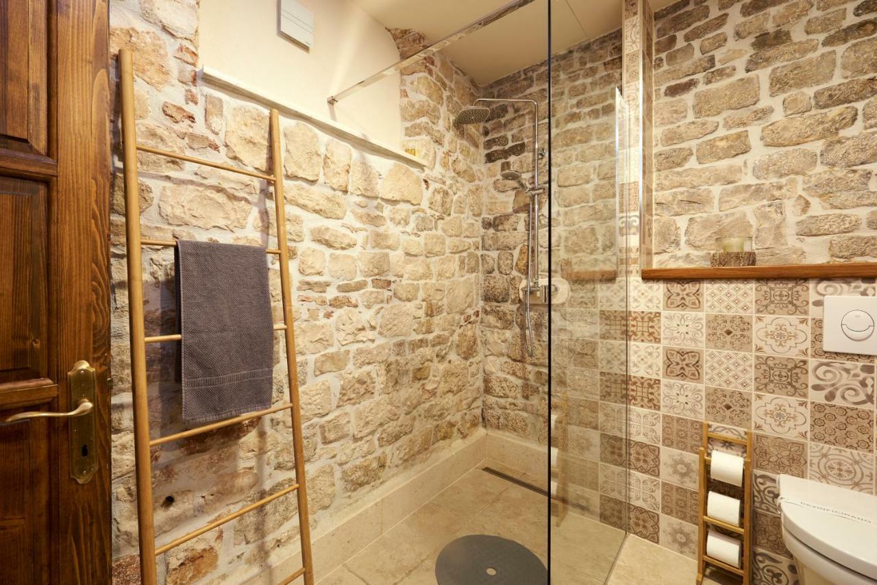 Capo - Old Town - Parking Apartamento