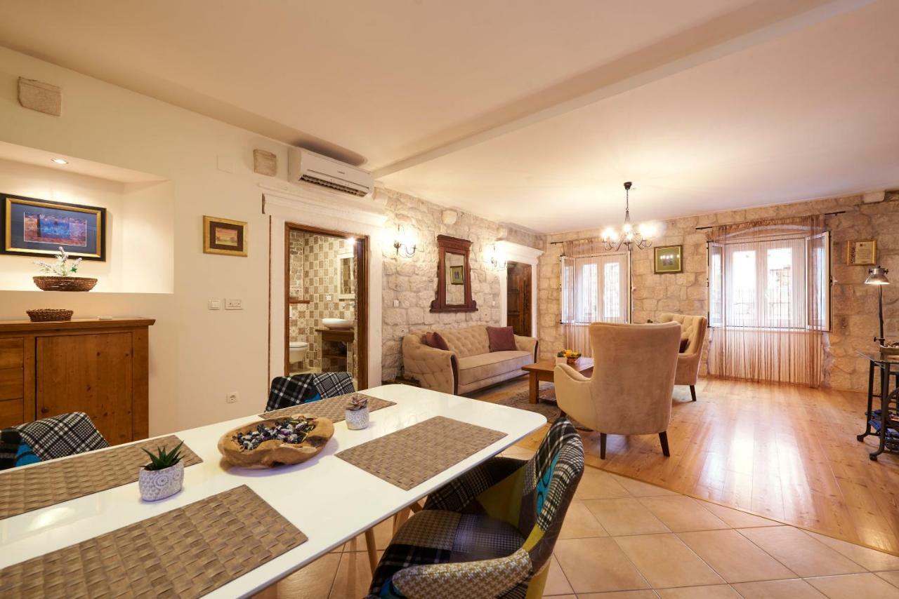 Capo - Old Town - Parking Apartment